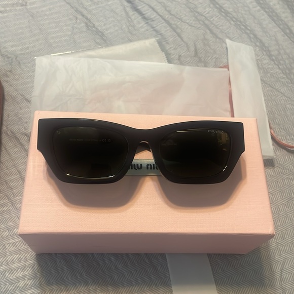 Miu Miu Black and Gold Rectangular Sunglasses - Picture 5 of 7